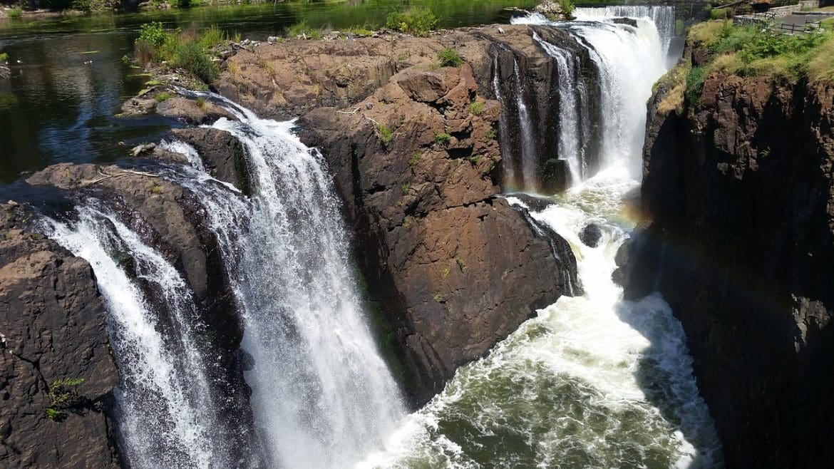 who discovered the paterson falls?