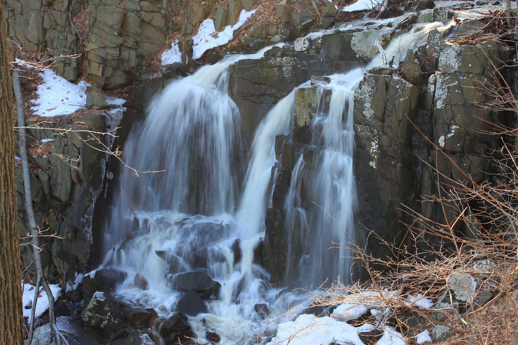 big waterfalls in new jersey