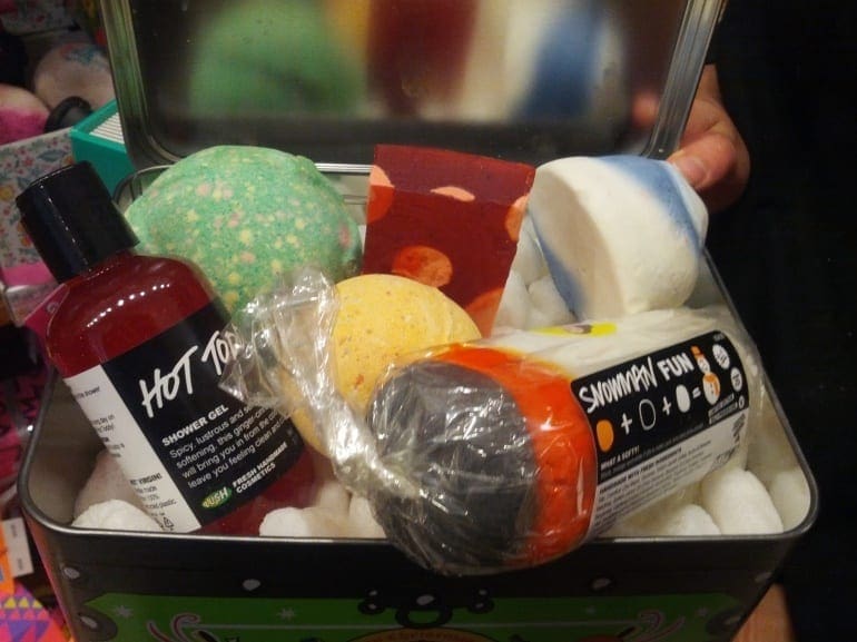 Lush tin set