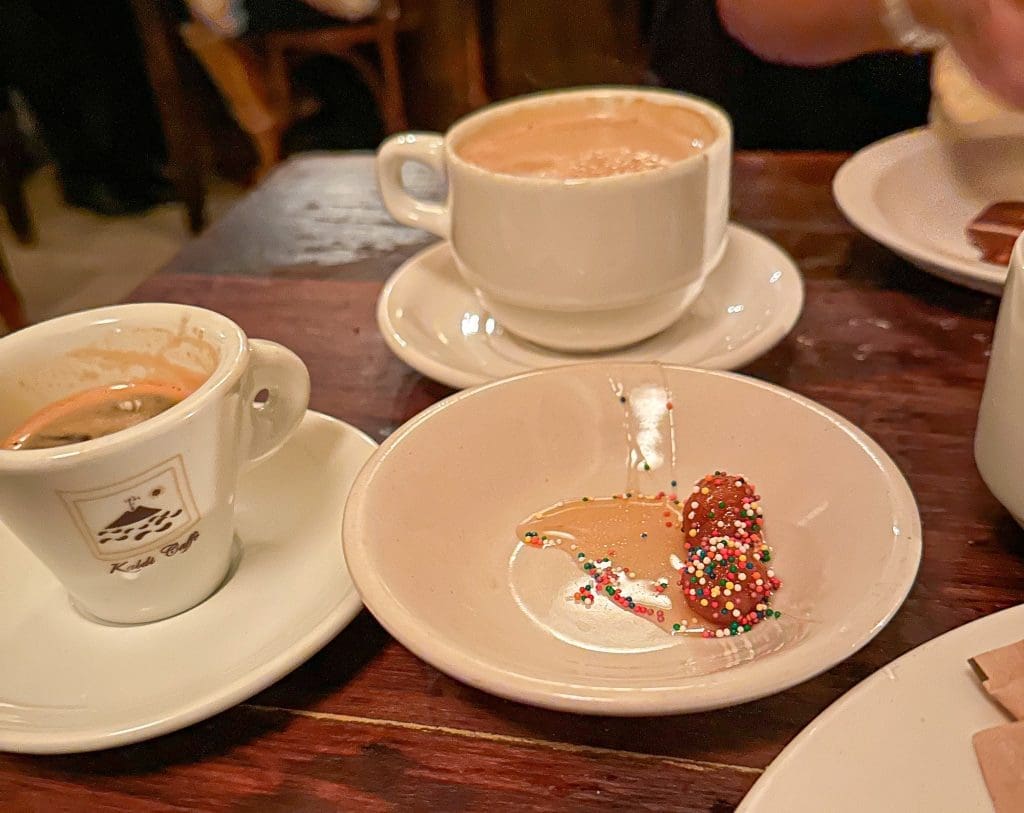 Espresso, cappucinno and struffoli 