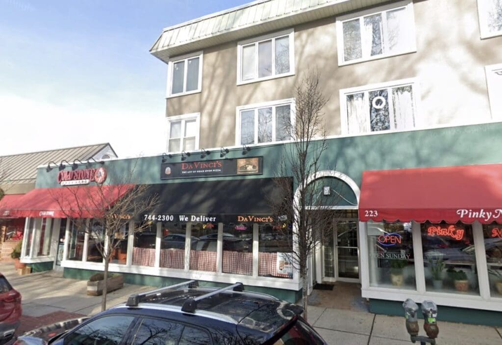 DaVinci's Brick Oven Pizza storefront