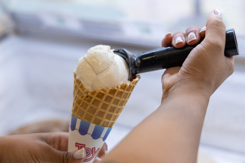 gelotti ice cream cone