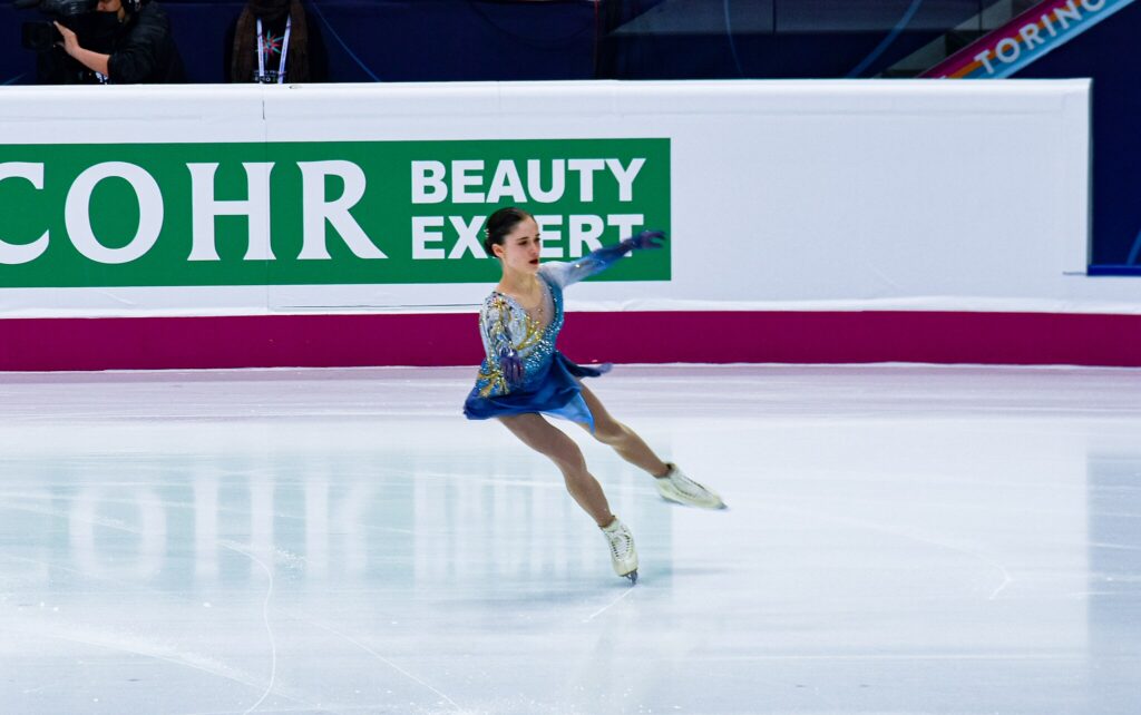 Isabeau Levito competing in 2022