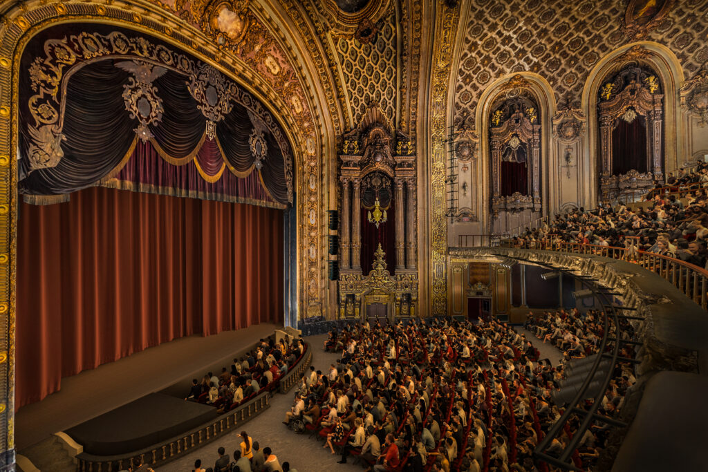 Main theater at Loew's Jersey Theatre
