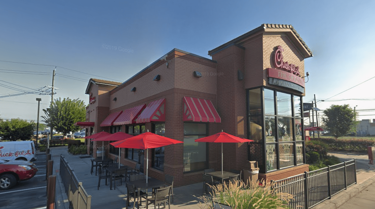 Chick-fil-A on Route 22 in Union, New Jersey. Image: Google Street View